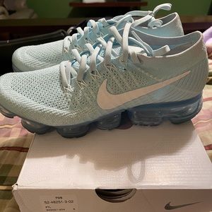 Women’s Nike Air Vapormax Flyknit